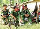 blog_com_np_wp-content_uploads_2006_05_maoist-guerrillas.jpg