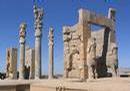 _livius_org_a_1_iran_persepolis_gate.jpg