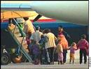 _cnn_com_WORLD_europe_9904_08_kosovo.germany_story.plane.refugees.jpg