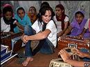 _sikhsangat_org_uploads_angelina_jolie_listened_to_music_by_afghan_sikh_refugees.jpg